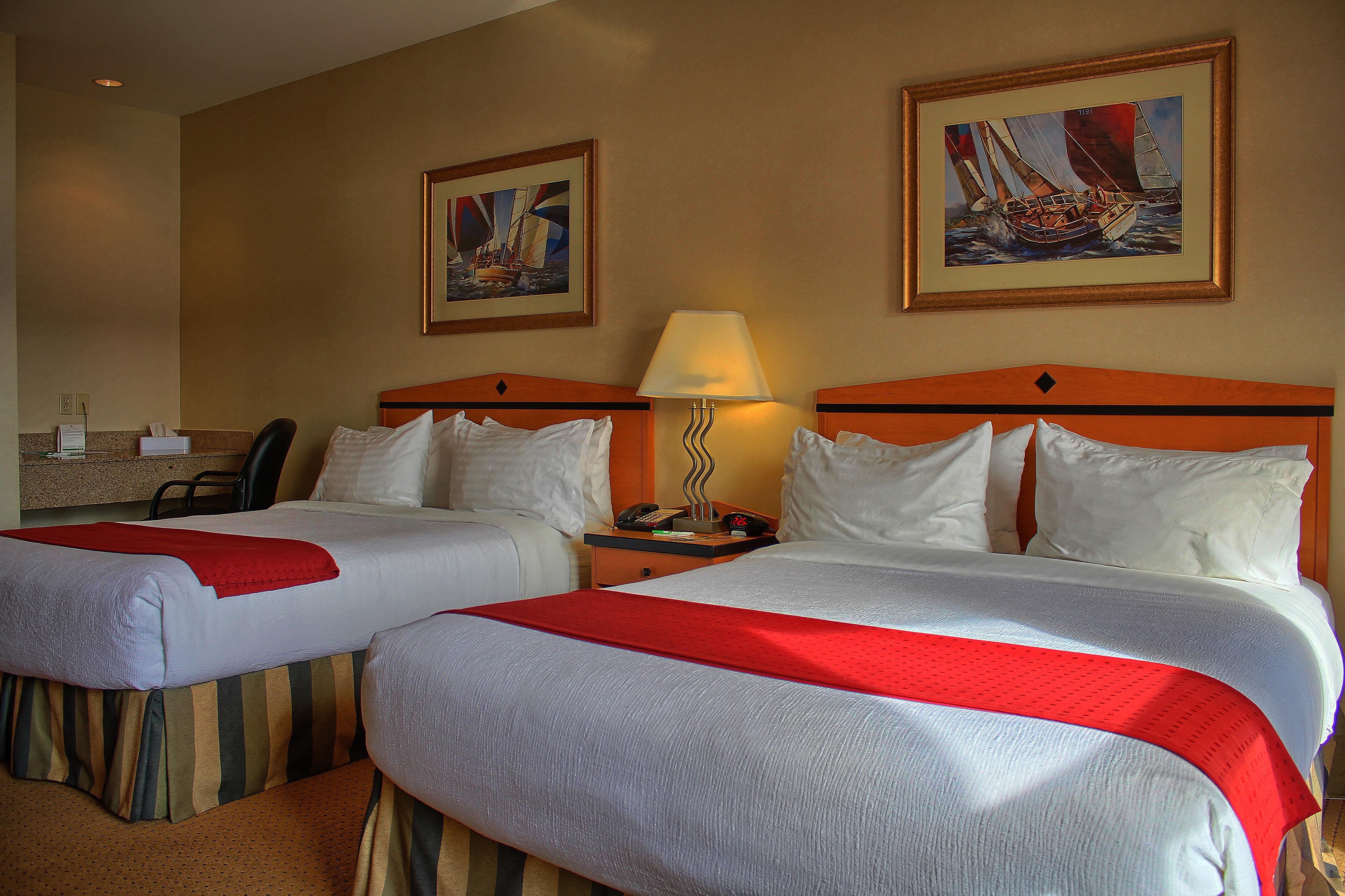 Holiday Inn Hotel & Suites Osoyoos By Ihg Екстериор снимка