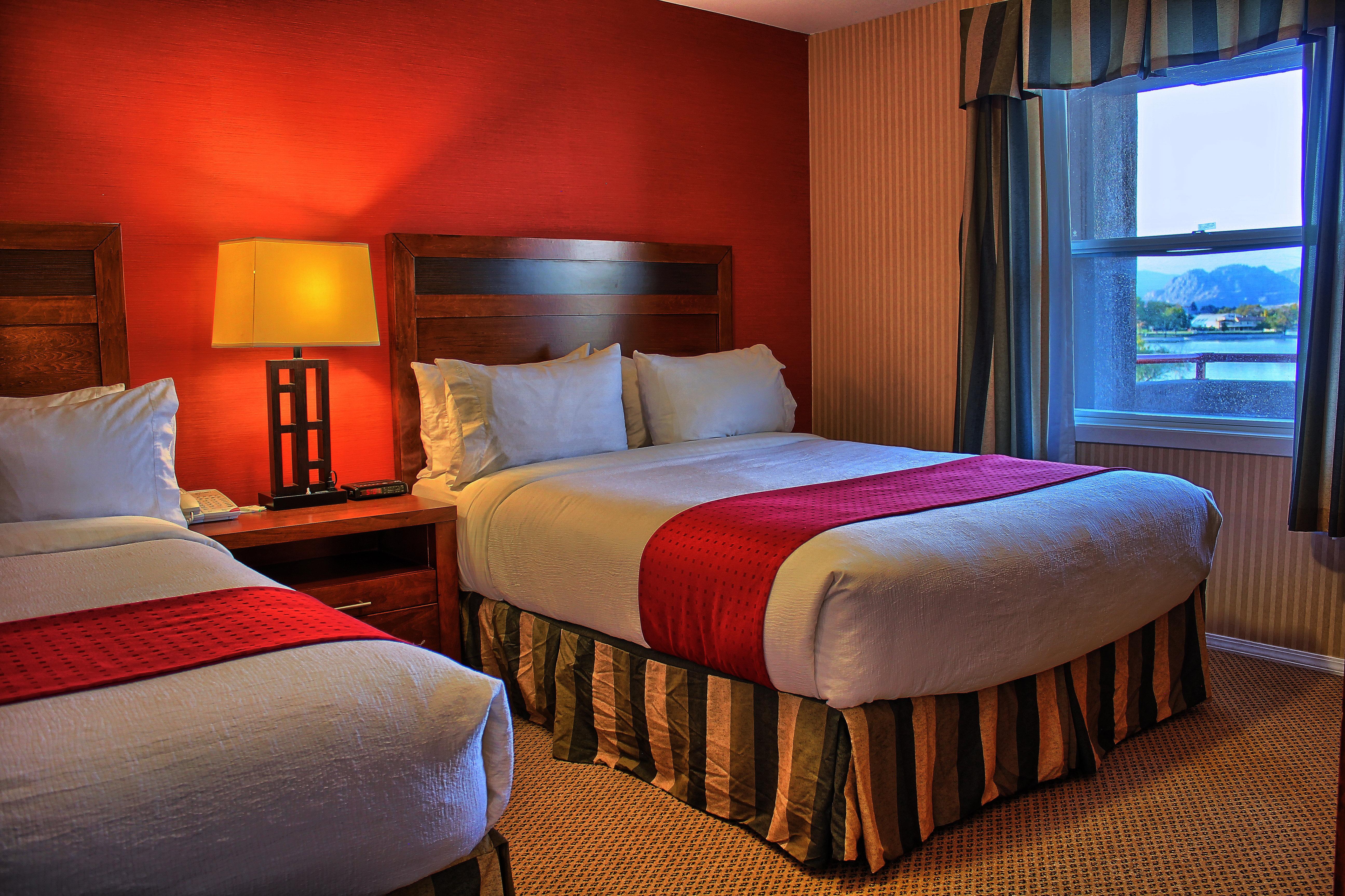 Holiday Inn Hotel & Suites Osoyoos By Ihg Екстериор снимка