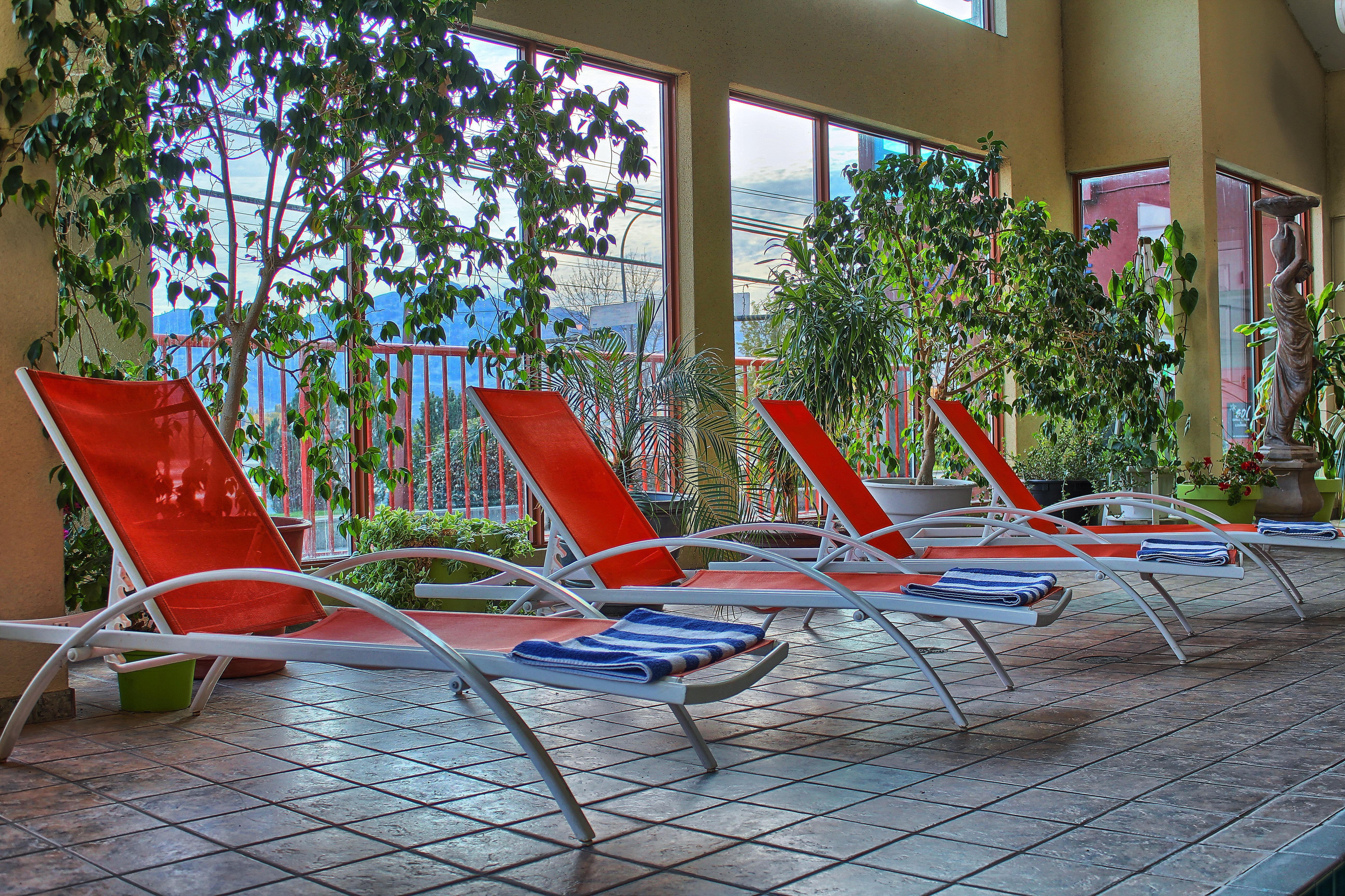 Holiday Inn Hotel & Suites Osoyoos By Ihg Екстериор снимка