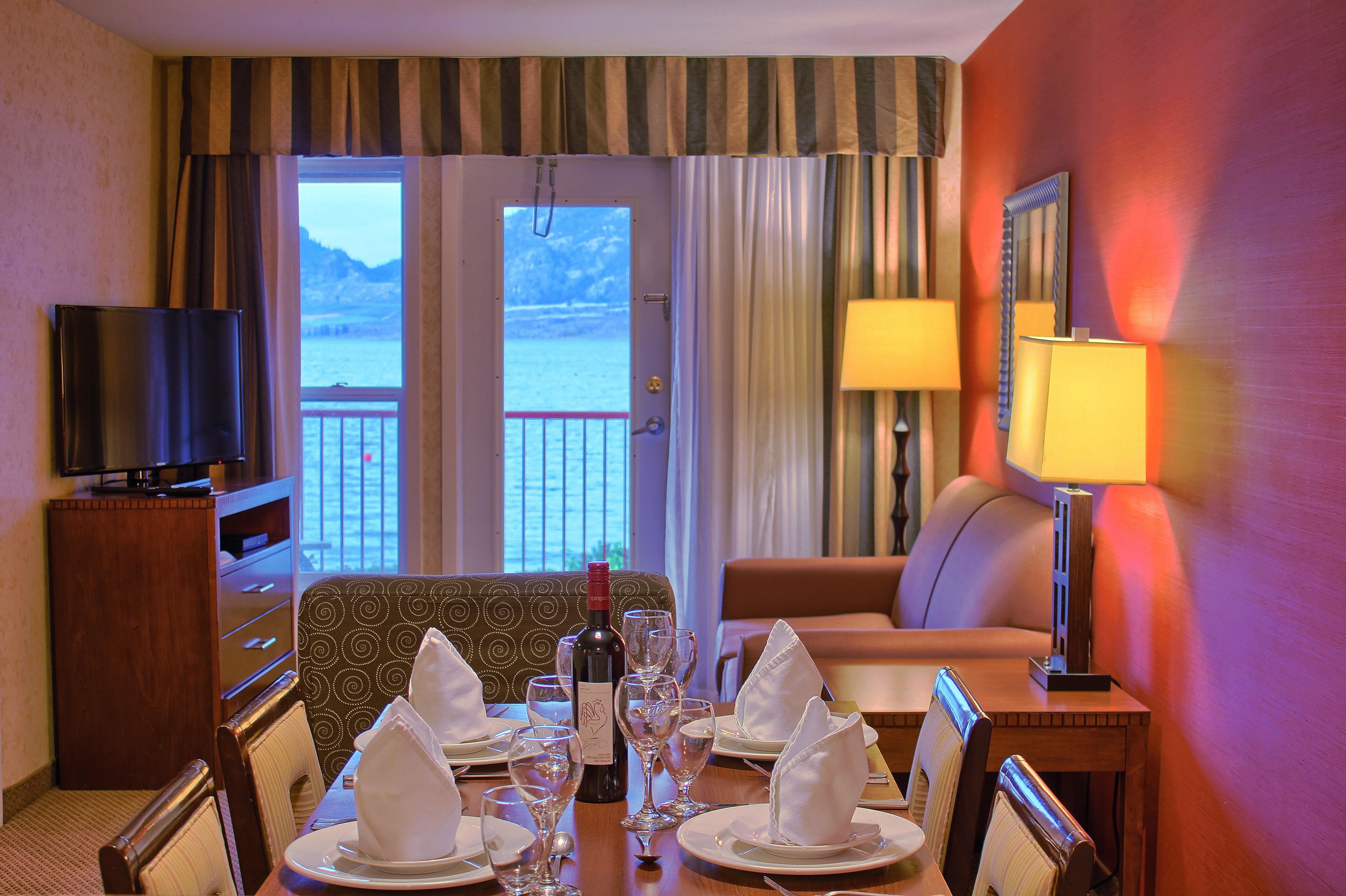 Holiday Inn Hotel & Suites Osoyoos By Ihg Екстериор снимка