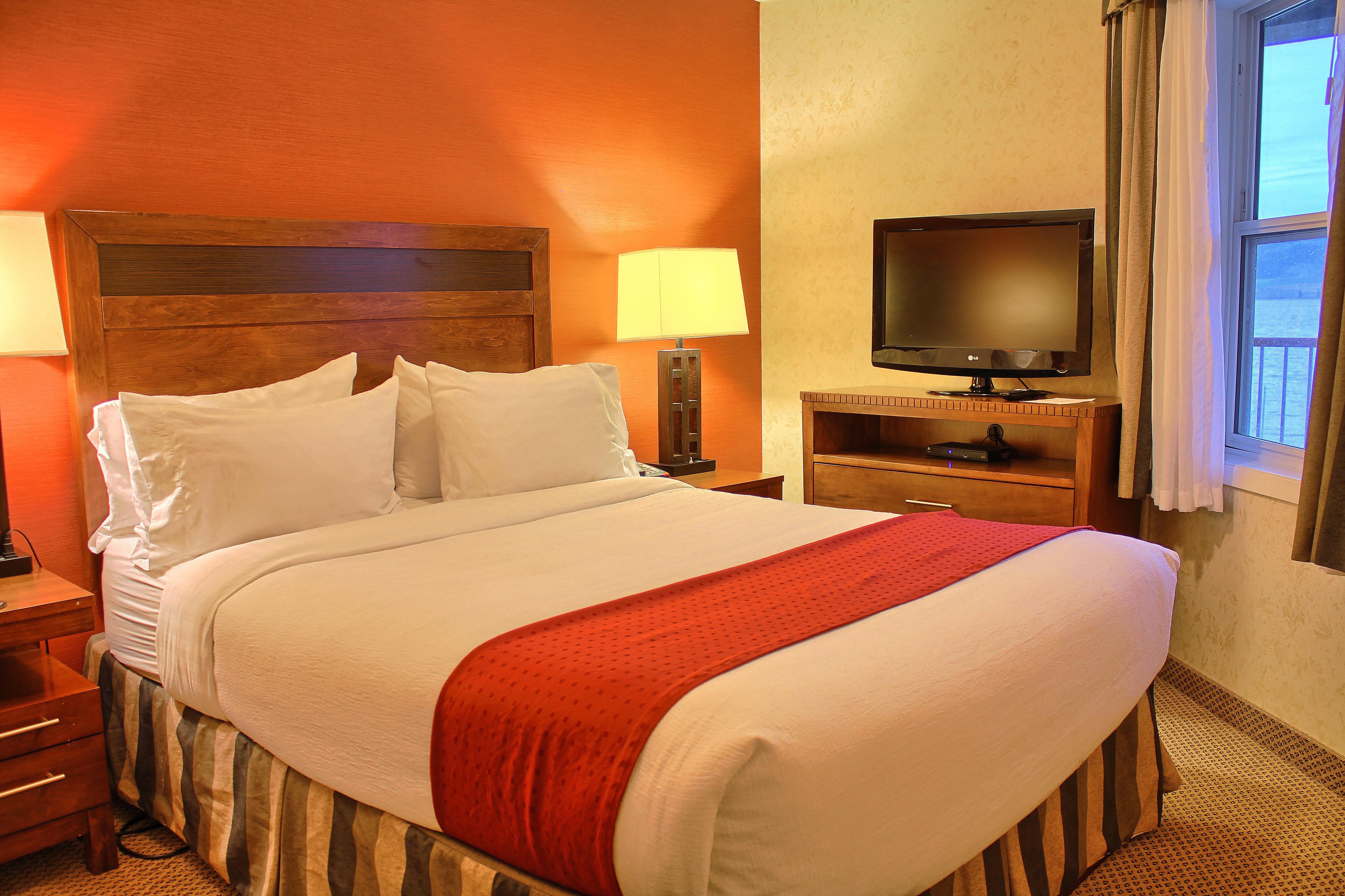 Holiday Inn Hotel & Suites Osoyoos By Ihg Екстериор снимка