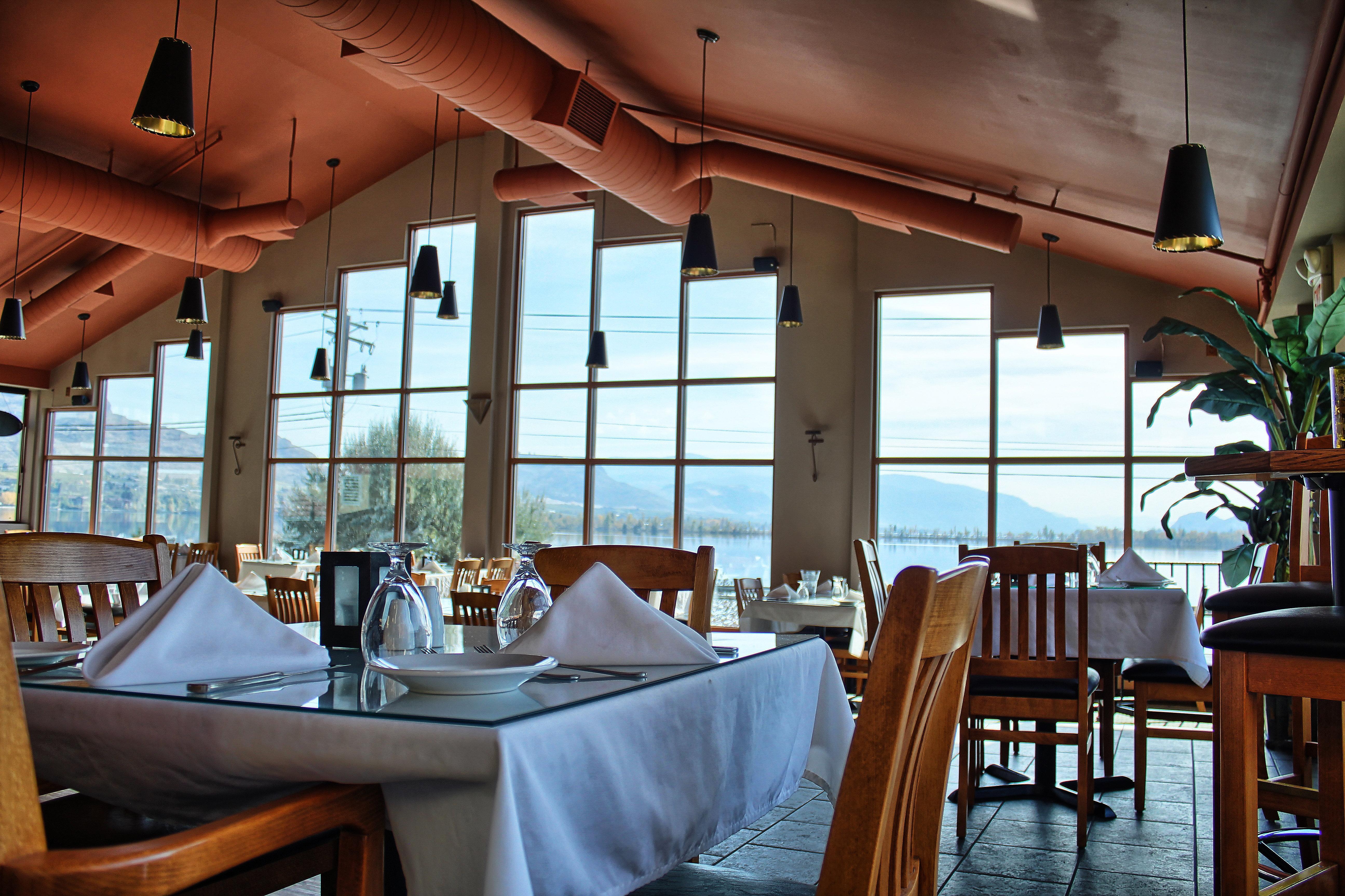 Holiday Inn Hotel & Suites Osoyoos By Ihg Екстериор снимка