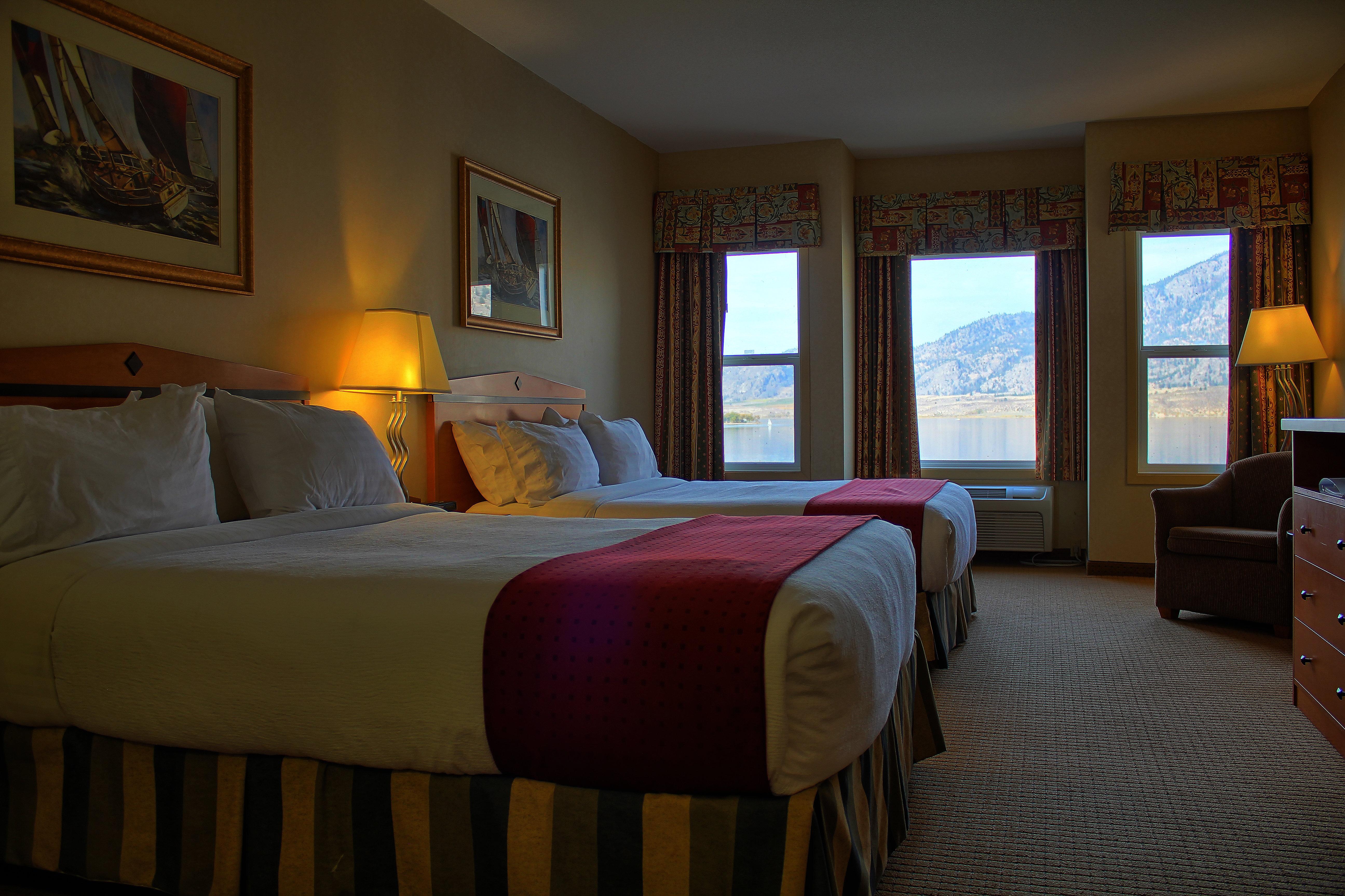 Holiday Inn Hotel & Suites Osoyoos By Ihg Екстериор снимка
