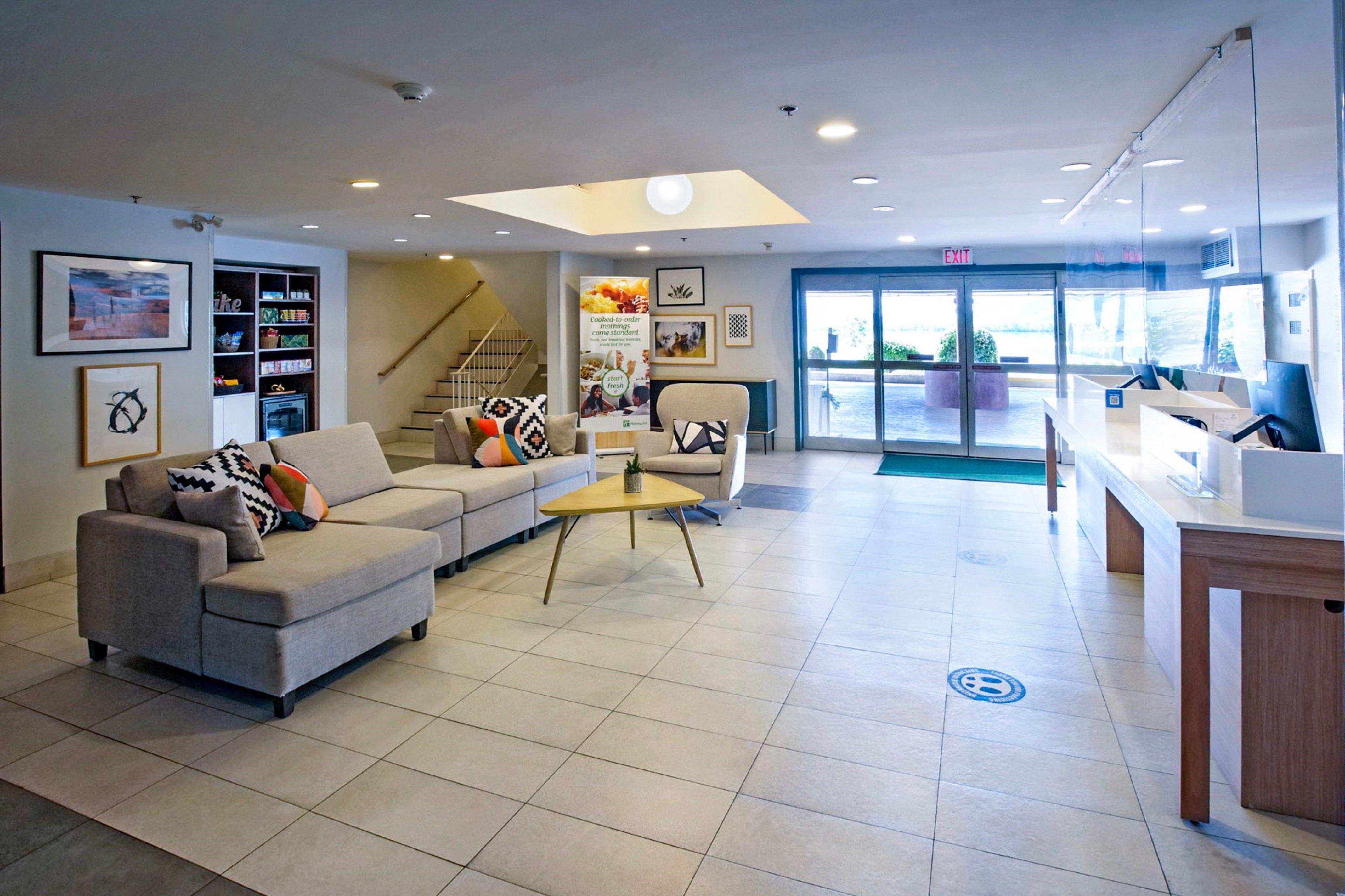 Holiday Inn Hotel & Suites Osoyoos By Ihg Екстериор снимка