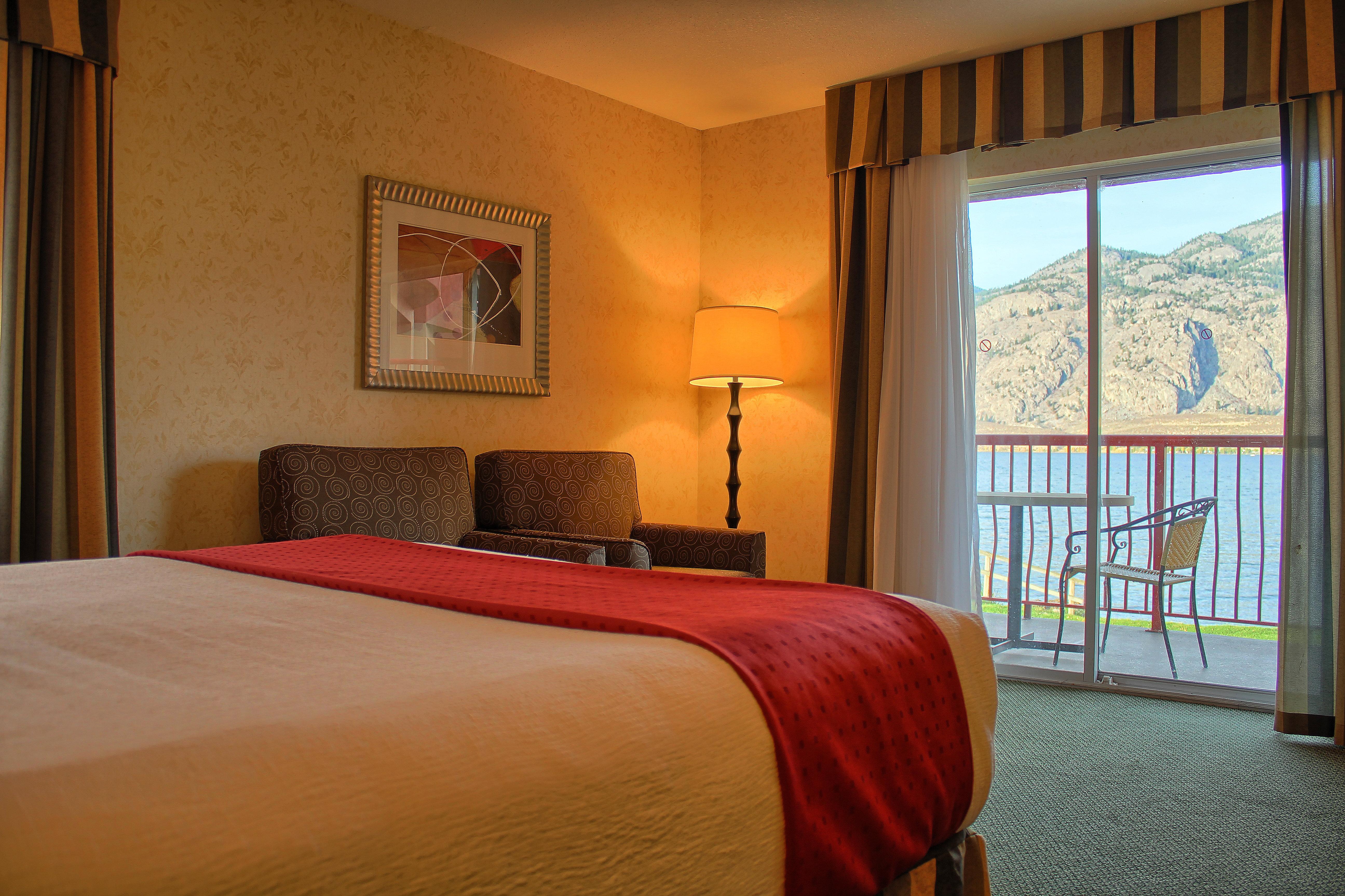 Holiday Inn Hotel & Suites Osoyoos By Ihg Екстериор снимка