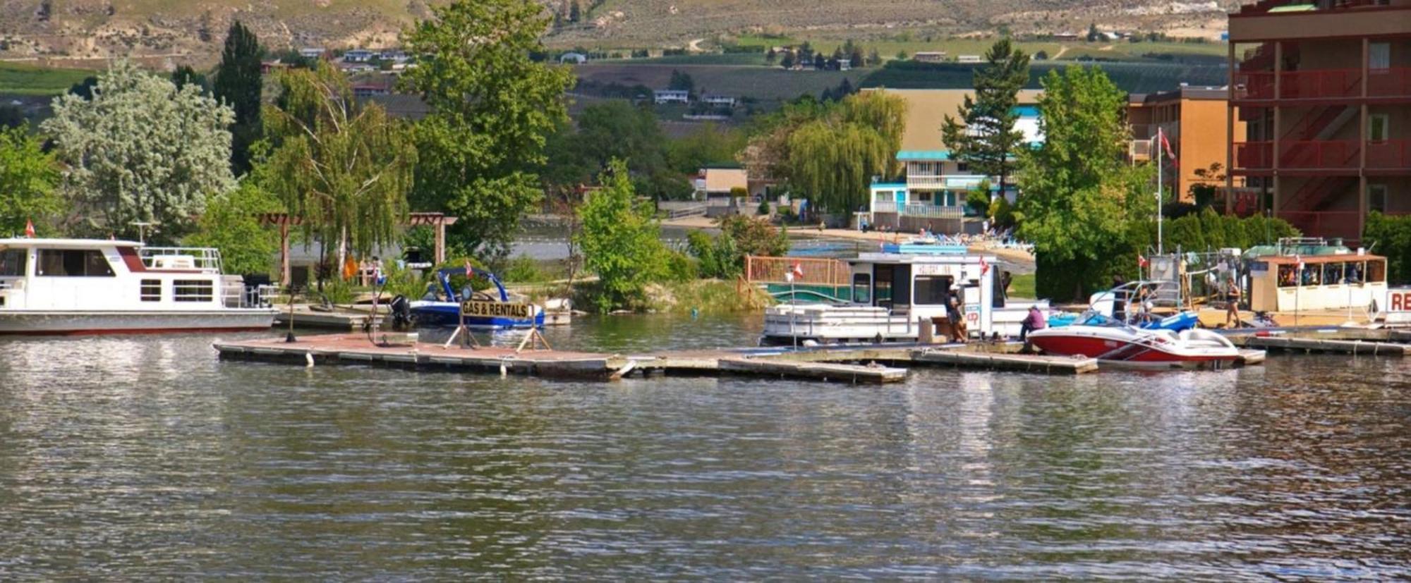 Holiday Inn Hotel & Suites Osoyoos By Ihg Екстериор снимка
