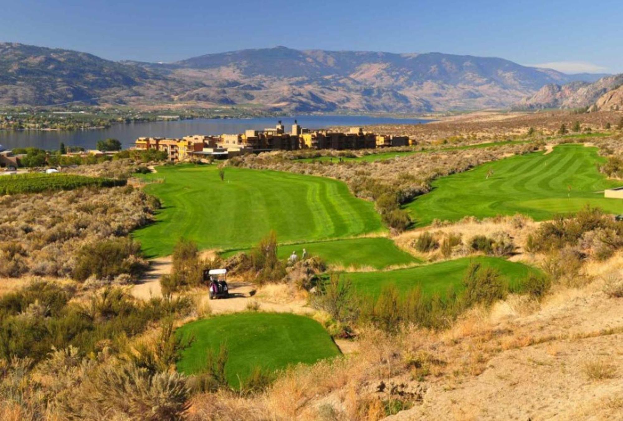 Holiday Inn Hotel & Suites Osoyoos By Ihg Екстериор снимка
